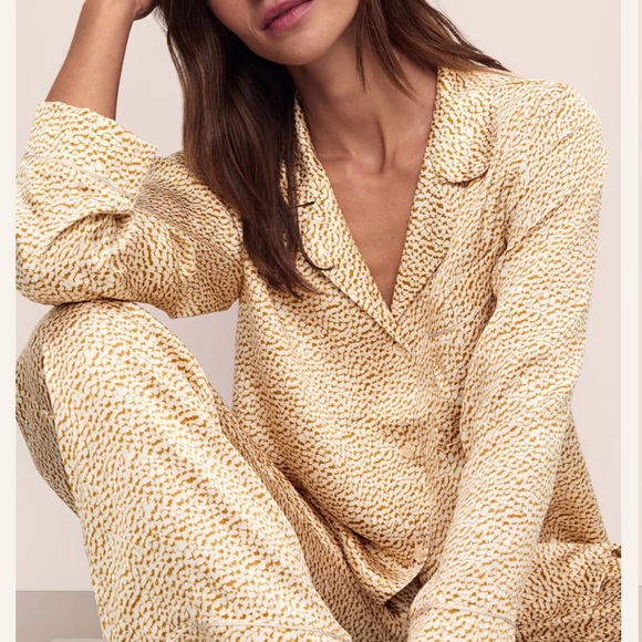 Eberjey Inez 100% Silk Printed Long Pajama Set Size XS Mink Puff/Bone Cream Tan - Picture 5 of 9